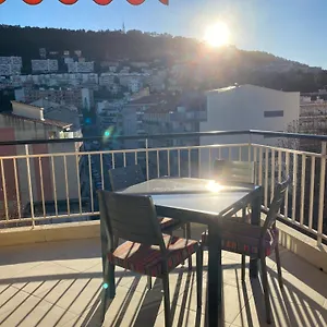  Apartment F4 120 M2 10 Minutes A Pieds Du Vieux France